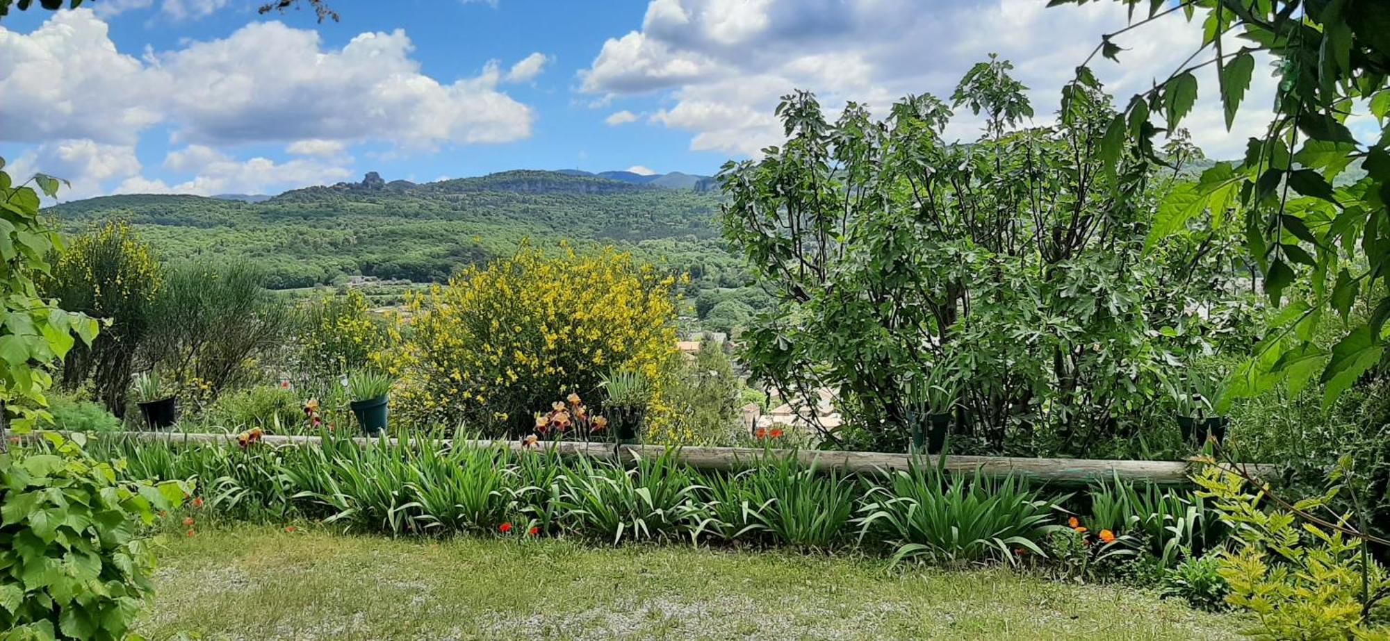T.Belle Vue Panoramique Au Coeur Du Luberon 40M2 + Pergola . Jardin. P Apartment Apt Exterior photo